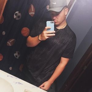 Meet your Posher, Ethan